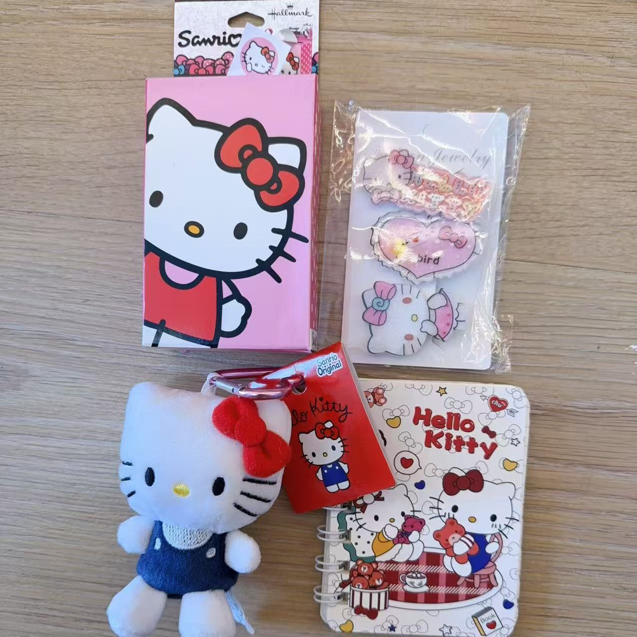 Hello kitty gift bag